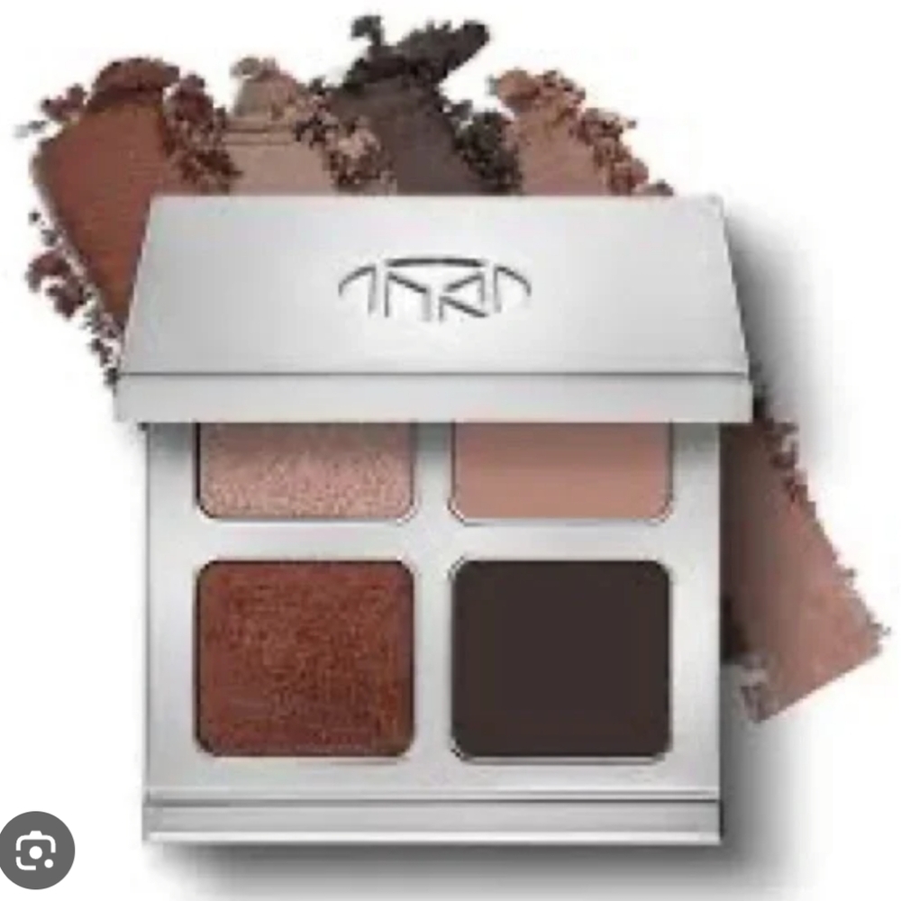 - IL MIKIAGE 992 COLOR BOSS EYESHADOW MAKEUP "MAKE MOVES" M QUAD NWOB MAKEUP - Picture 2 of 8